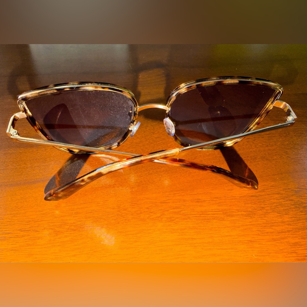 Tortoise Shell Sunglasses - Picture 4 of 5